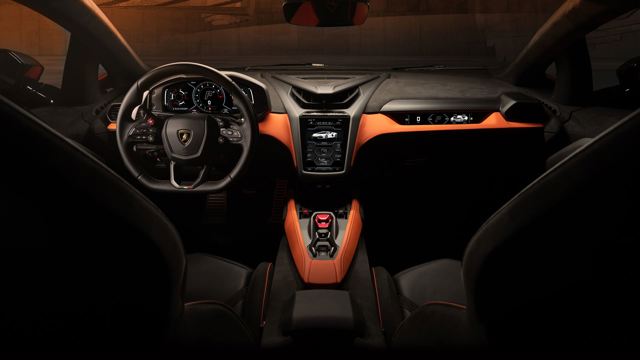 Lamborghini Revuelto photo 35
