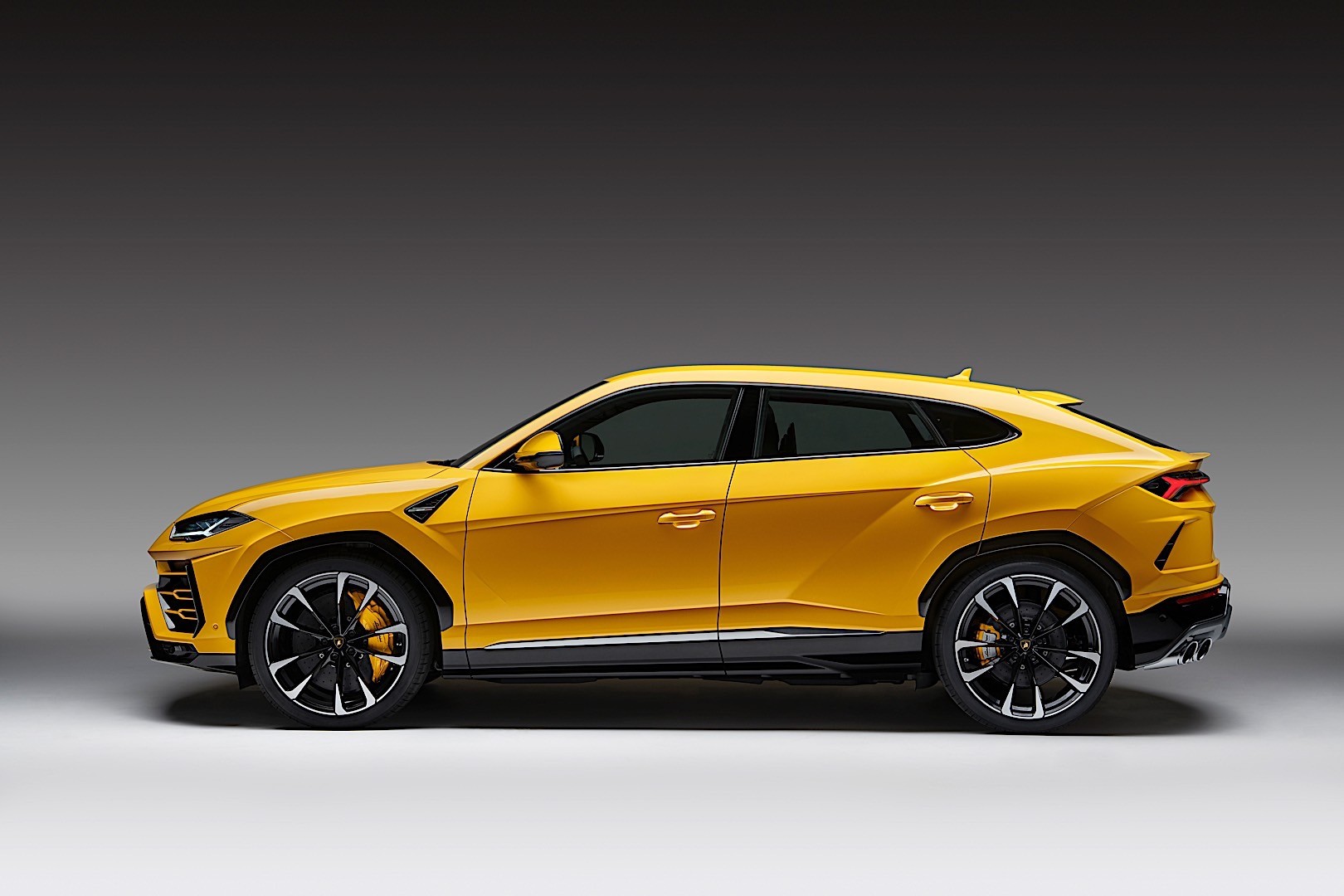 Lamborghini Urus photo 10