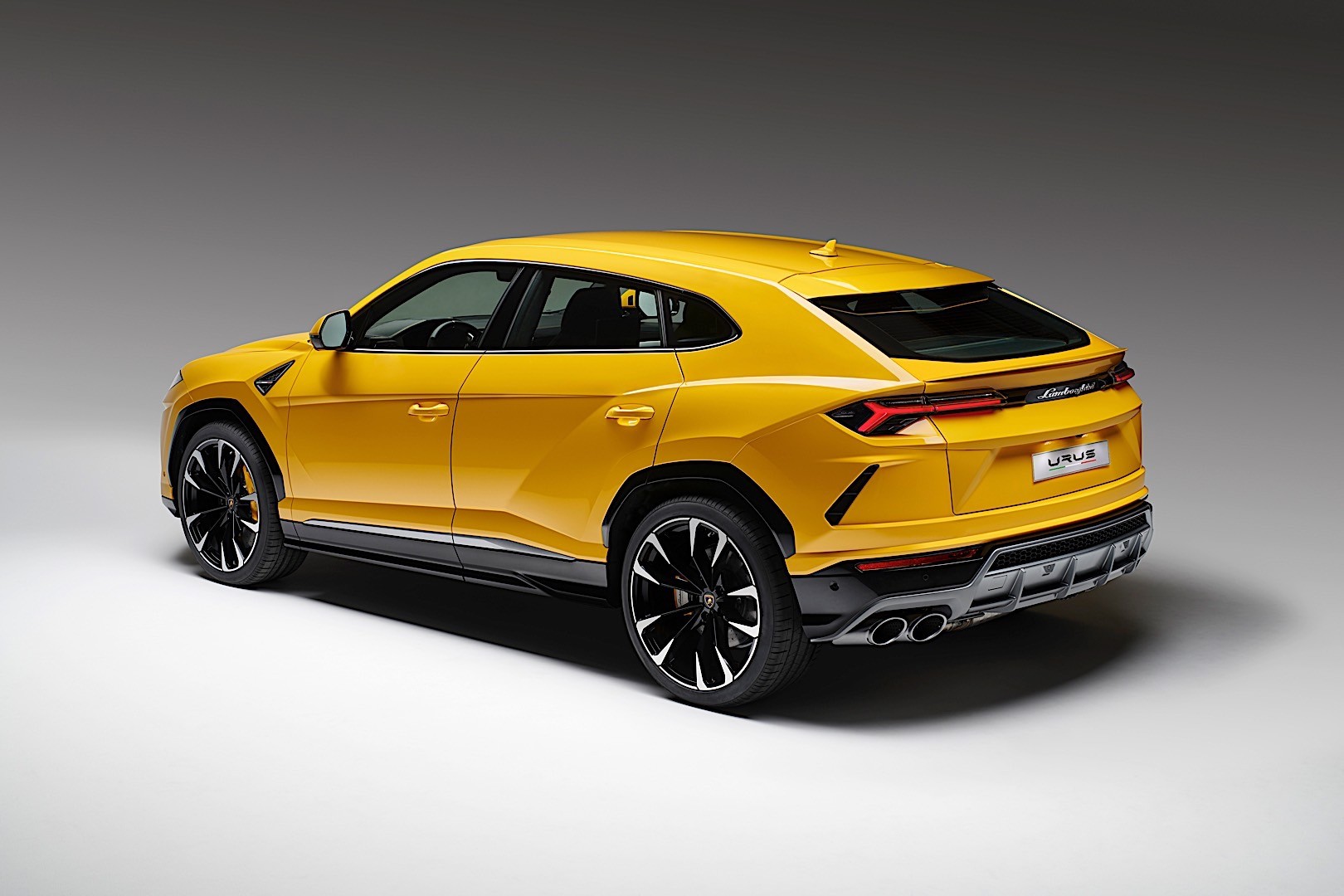 Lamborghini Urus photo 11