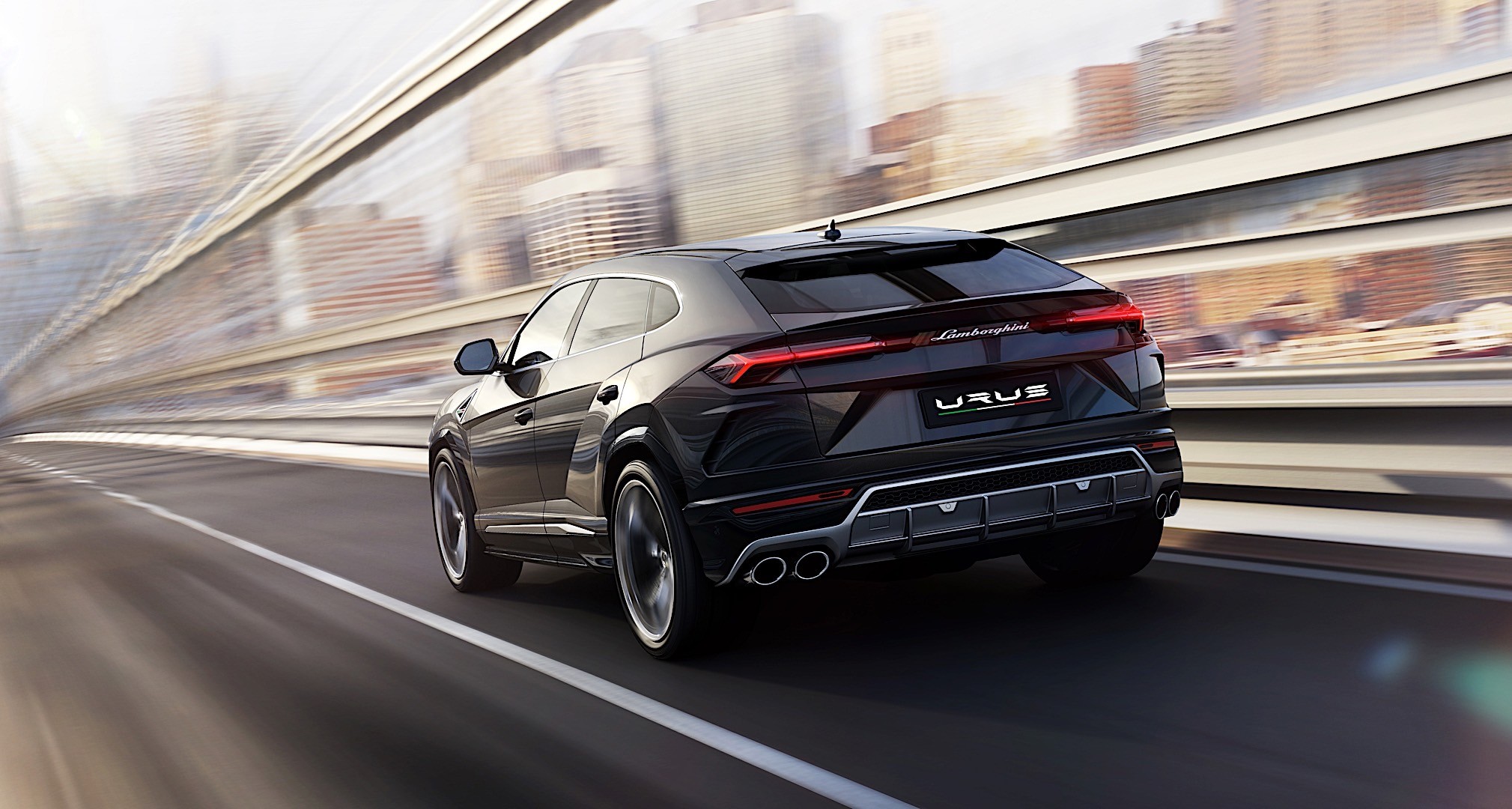Lamborghini Urus photo 15