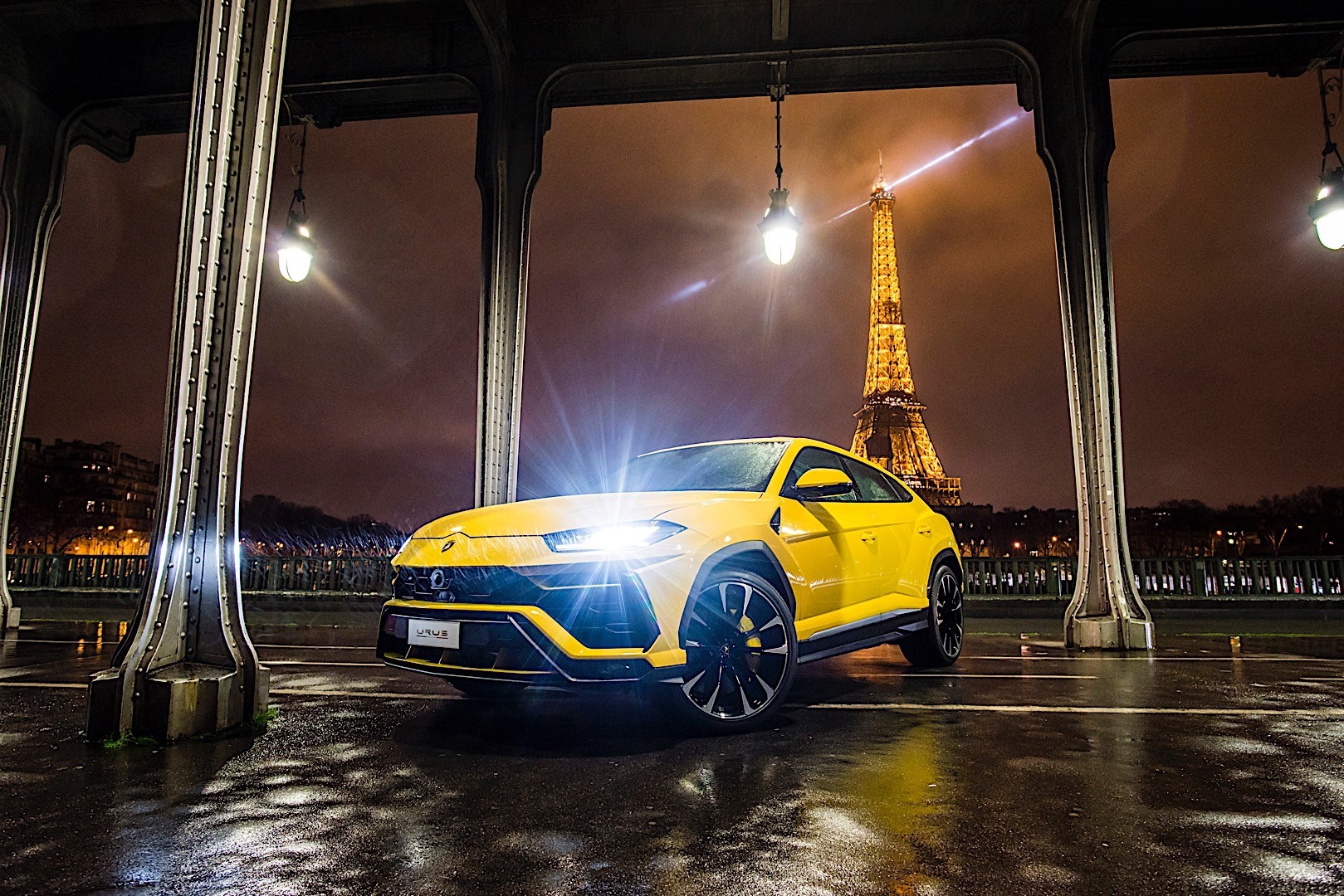 Lamborghini Urus photo 16