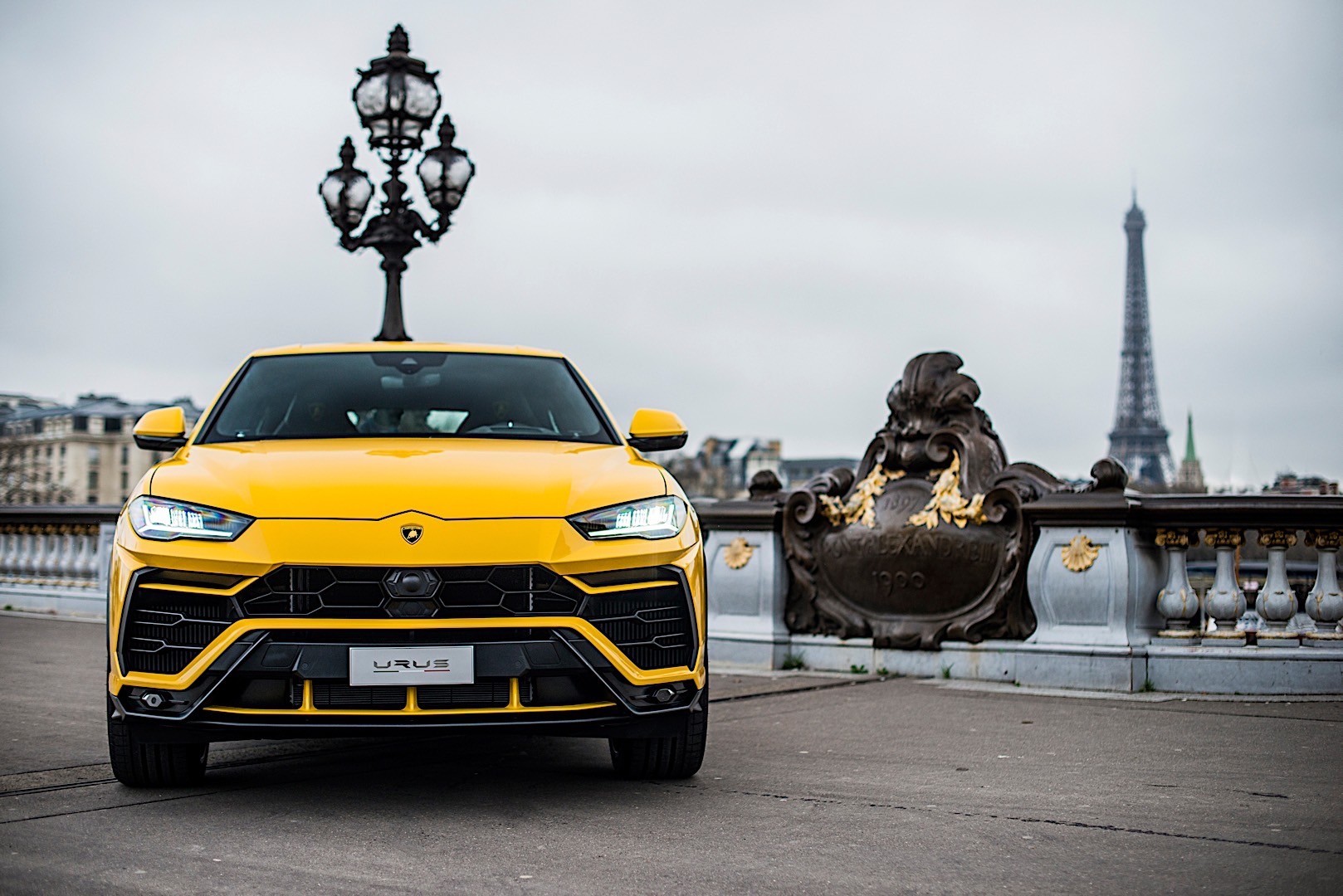 Lamborghini Urus photo 24