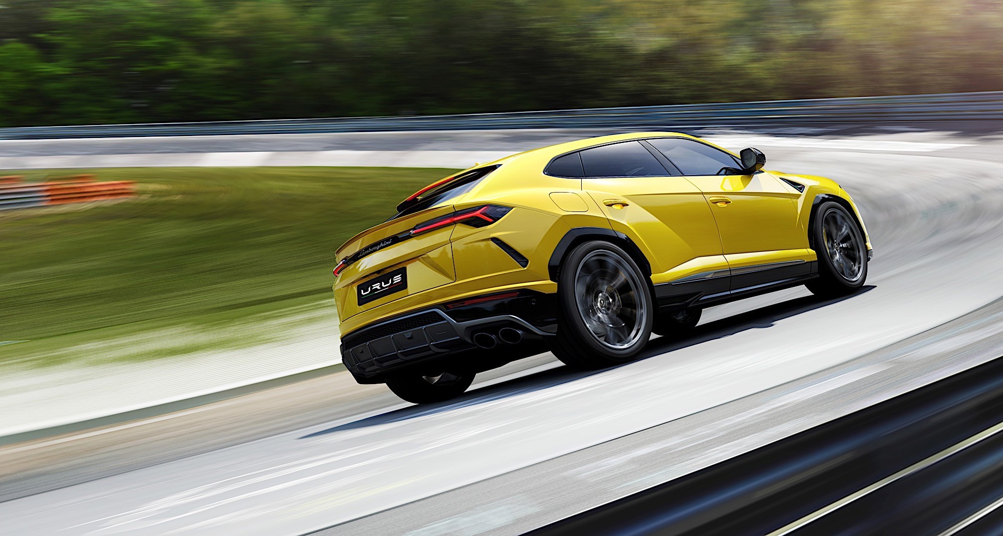 Lamborghini Urus photo 2