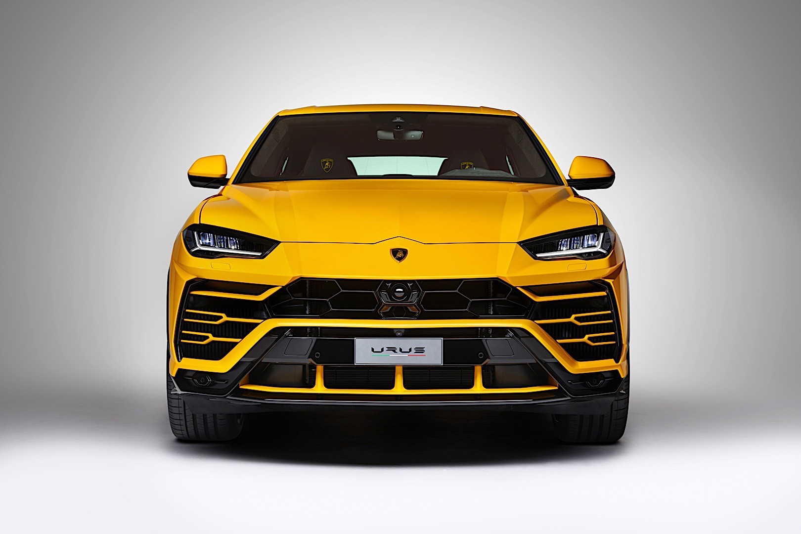 Lamborghini Urus photo 5