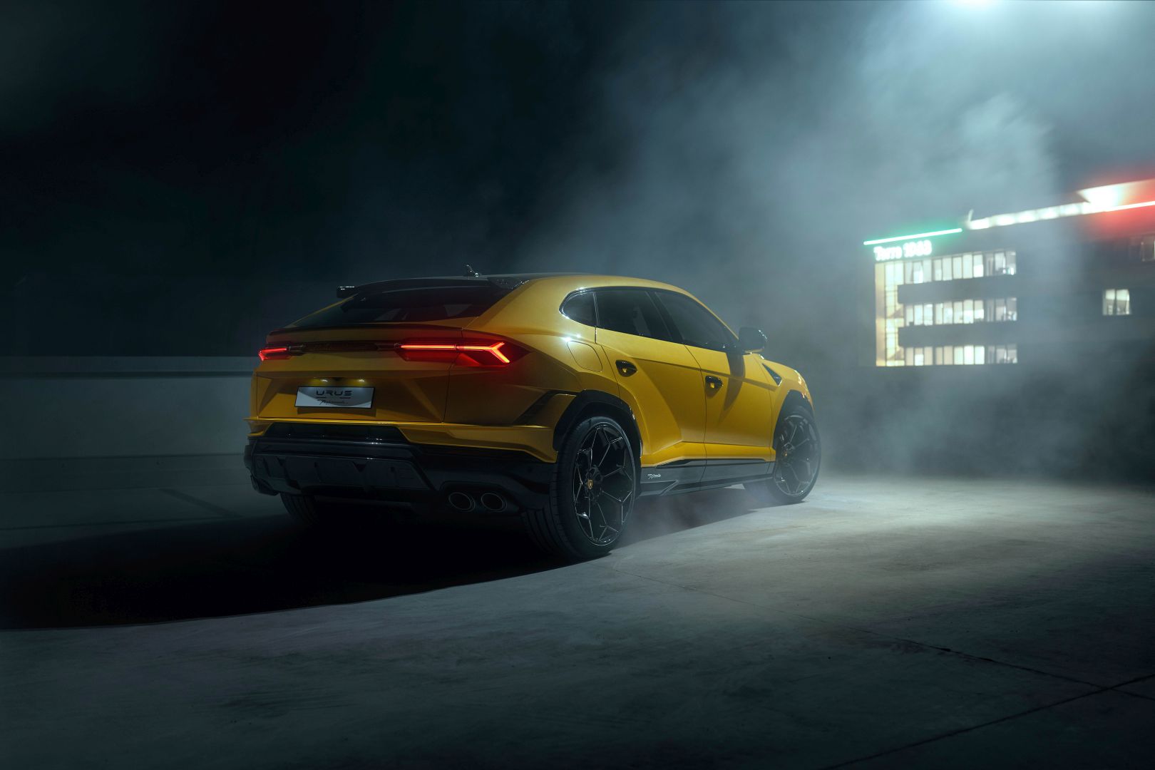 Lamborghini Urus photo 14