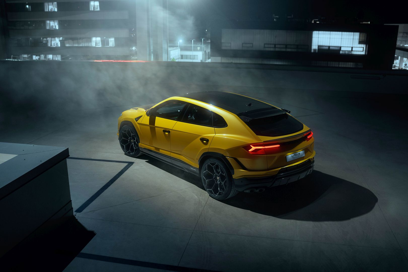 Lamborghini Urus photo 15