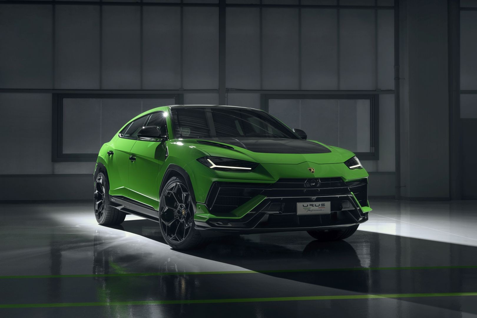 Lamborghini Urus photo 3