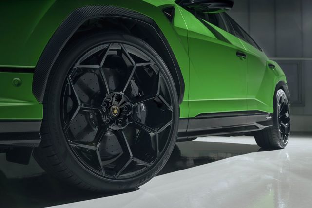 Lamborghini Urus photo 32