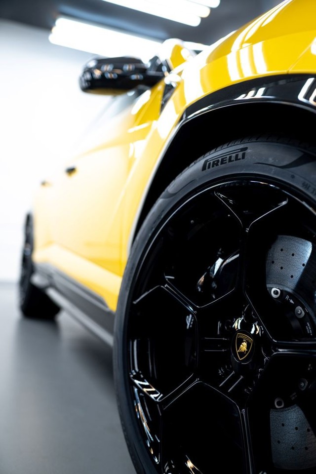 Lamborghini Urus photo 39