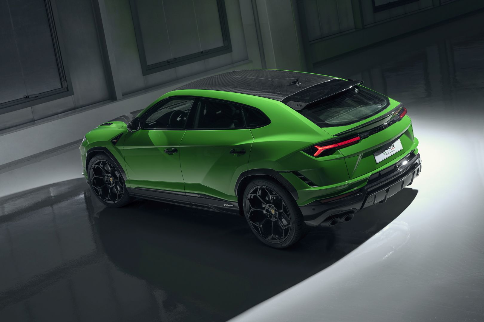 Lamborghini Urus photo 4