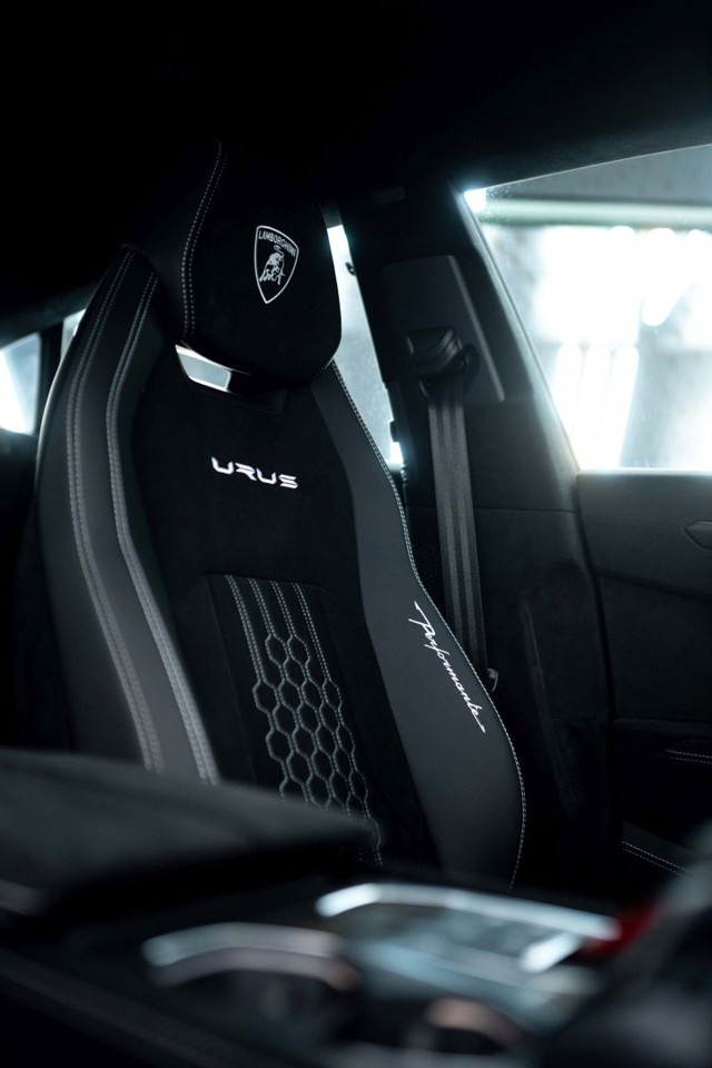 Lamborghini Urus photo 95