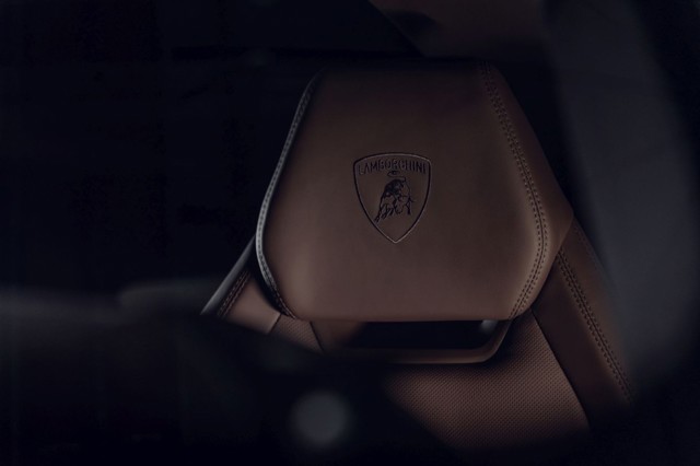 Lamborghini Urus photo 21