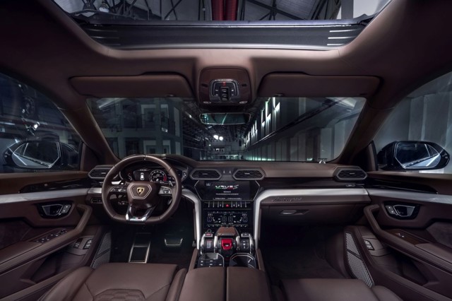 Lamborghini Urus photo 22