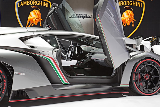Lamborghini Veneno photo 20