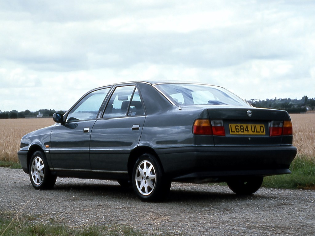 Lancia Dedra photo 12