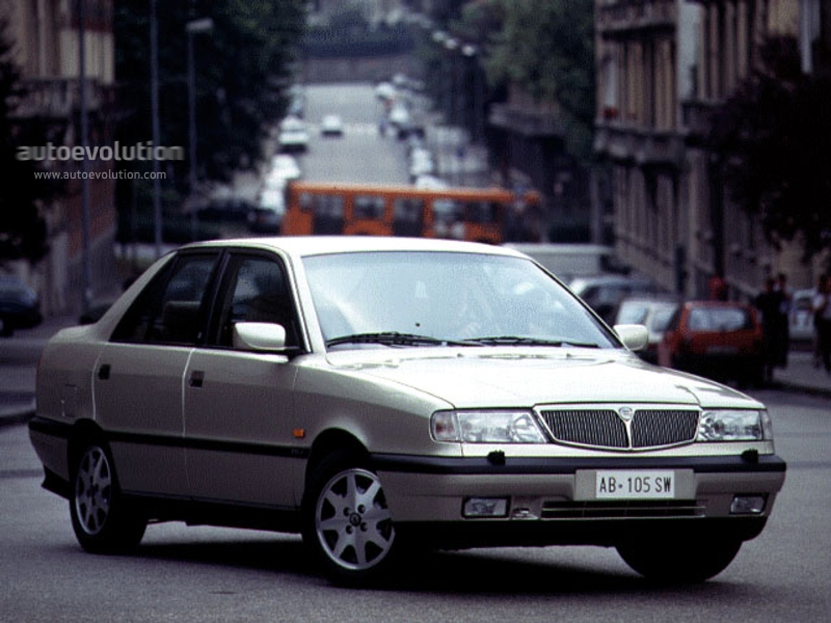 Lancia LANCIA Dedra 1.6L 5MT FWD (80 HP)