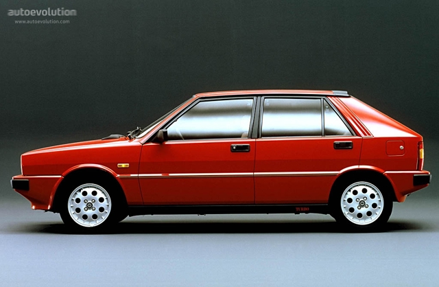 Lancia Delta photo 5