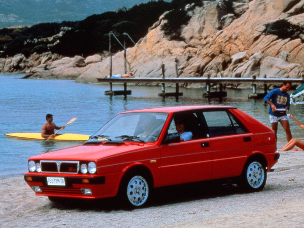 Lancia Delta photo 9