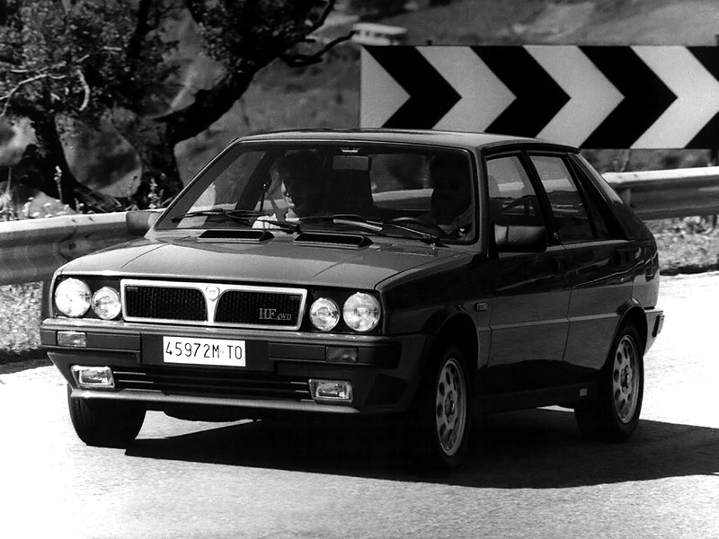 Lancia Delta photo 14