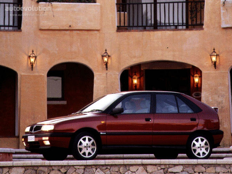 Lancia Delta photo 3