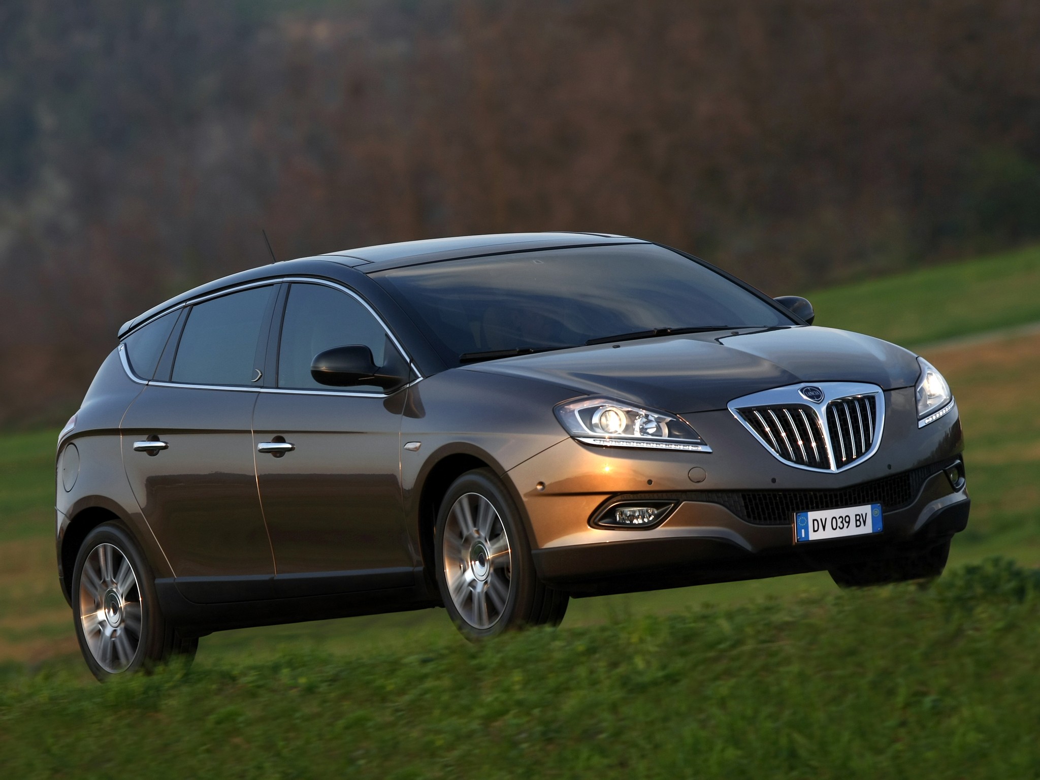 Lancia Delta photo 100