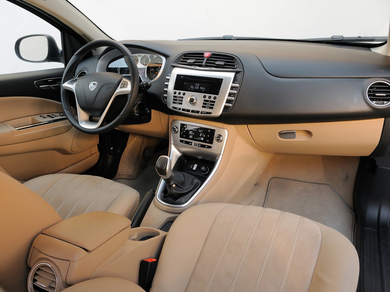 Lancia Delta photo 121