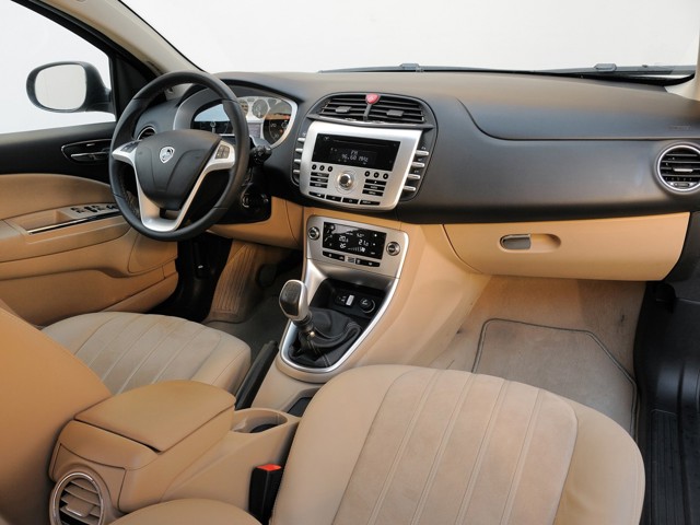 Lancia Delta photo 121
