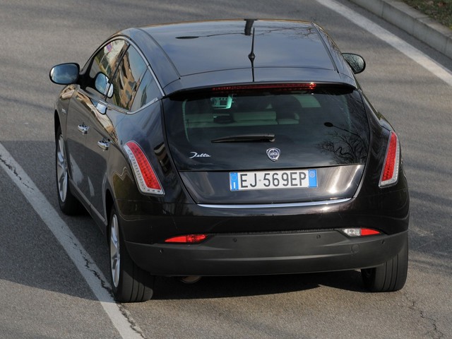 Lancia Delta photo 35