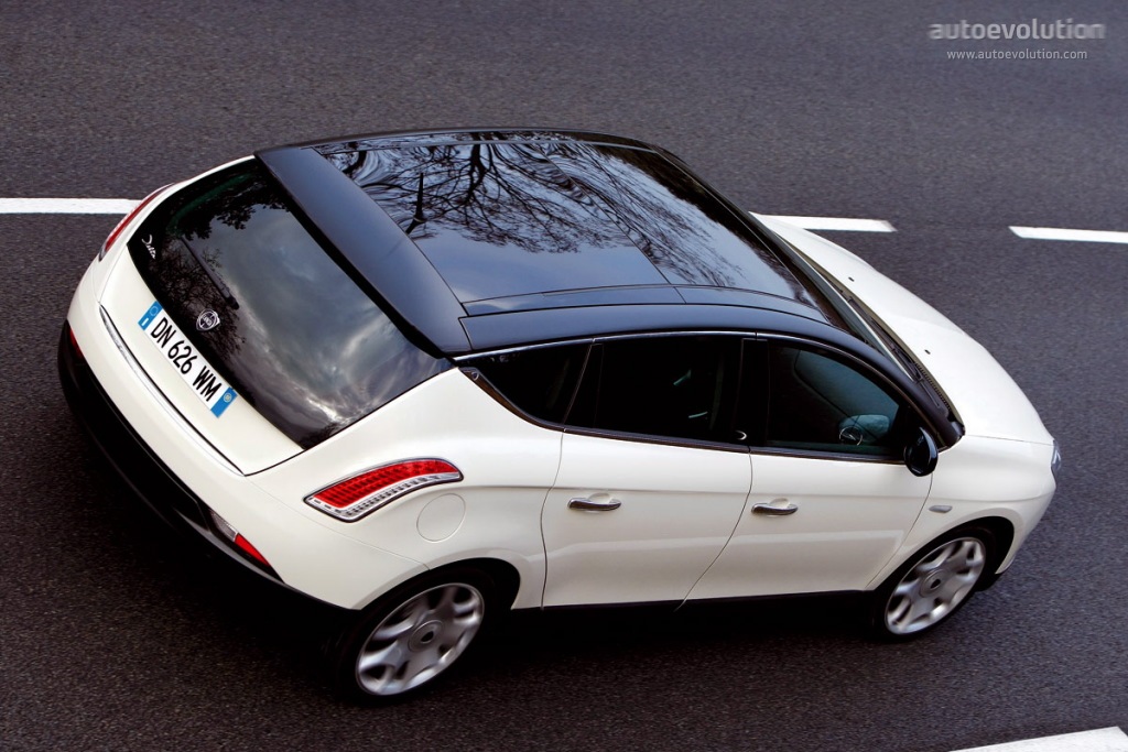 Lancia Delta photo 13