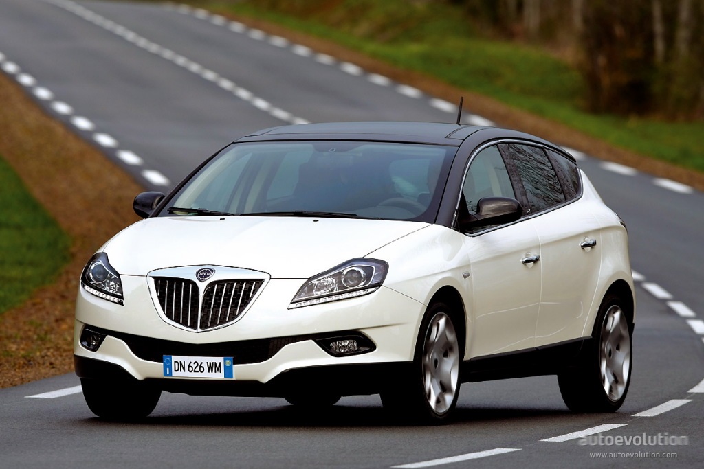 Lancia Delta photo 14