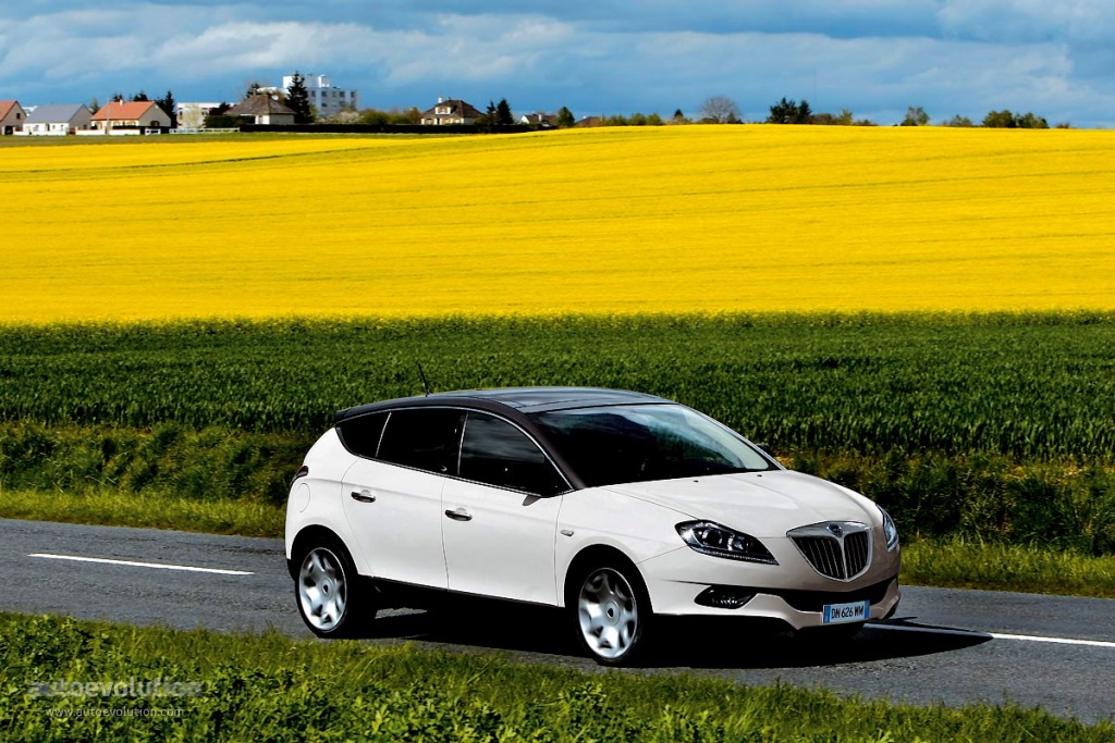 Lancia Delta photo 15