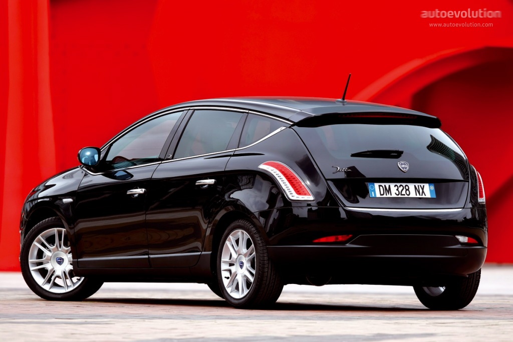 Lancia Delta photo 2