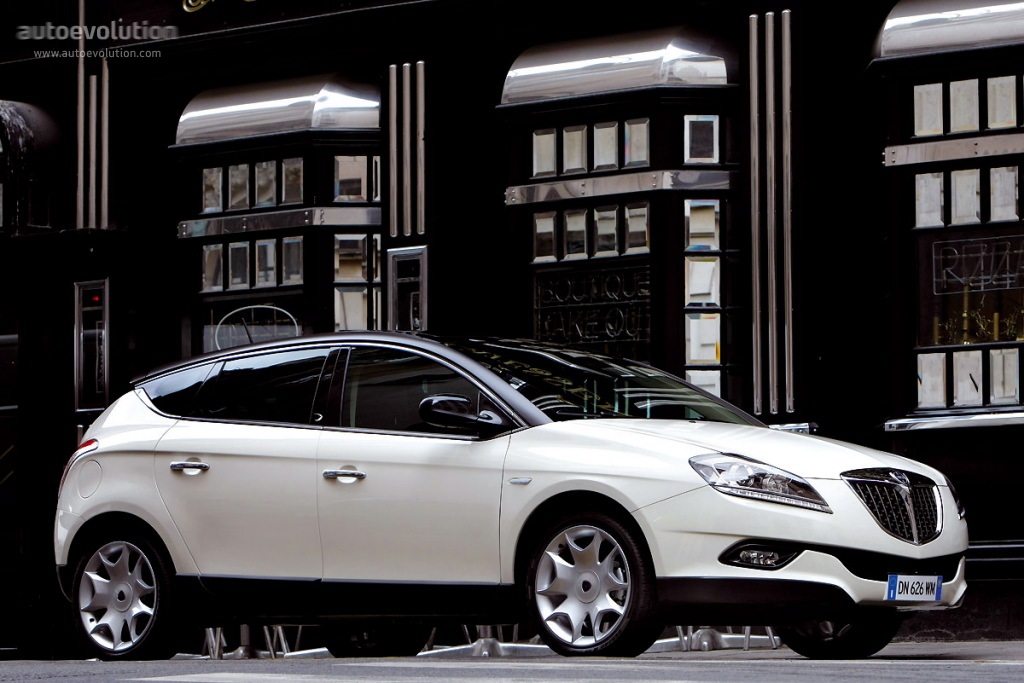 Lancia Delta photo 4