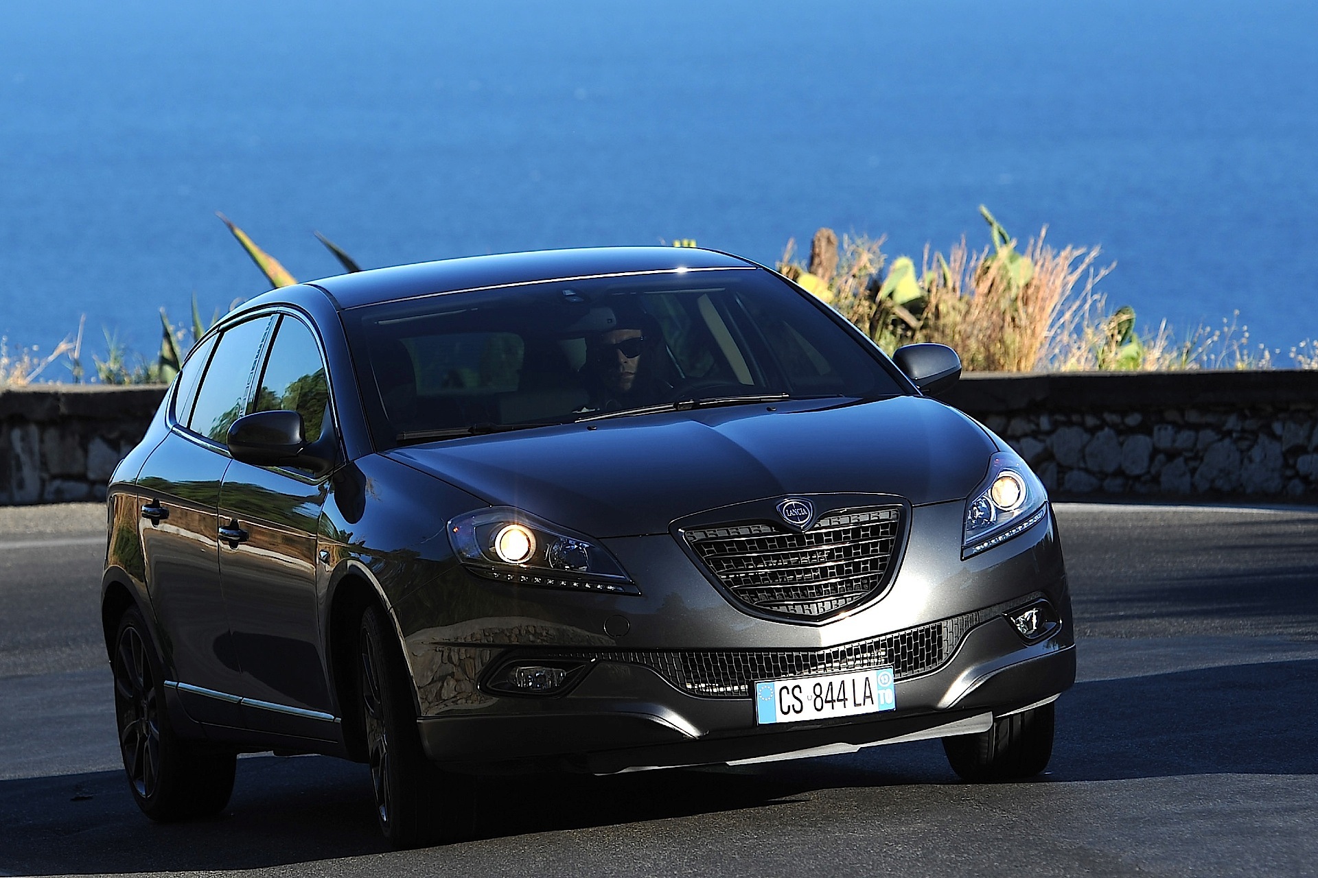 Lancia Delta photo 14