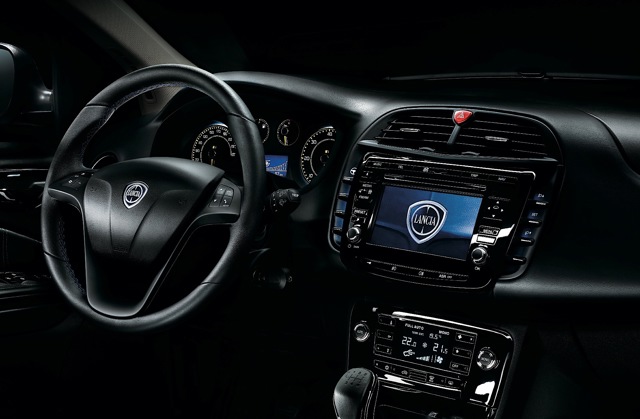 Lancia Delta photo 35