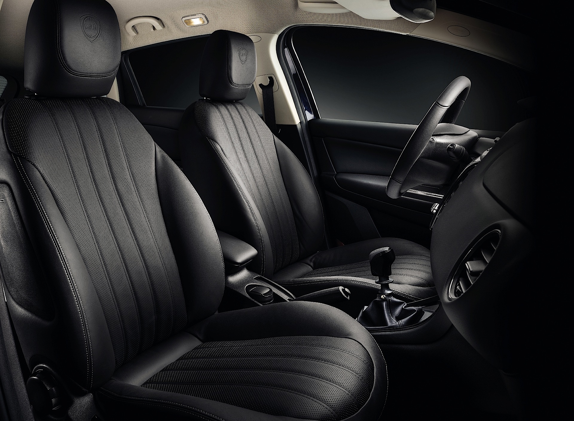 Lancia Delta photo 38