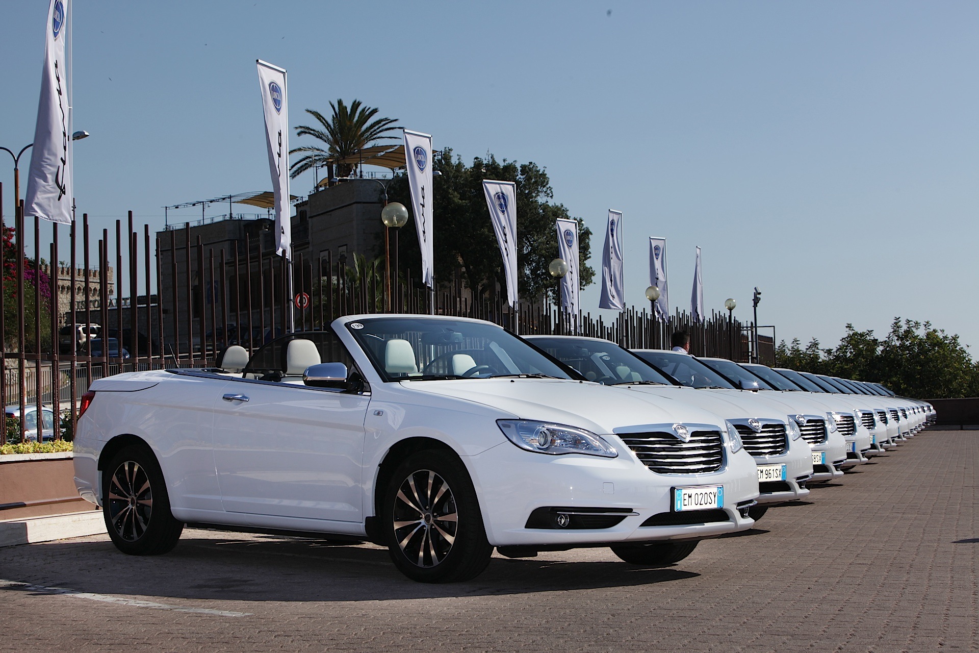 Lancia Flavia Convertible photo 21