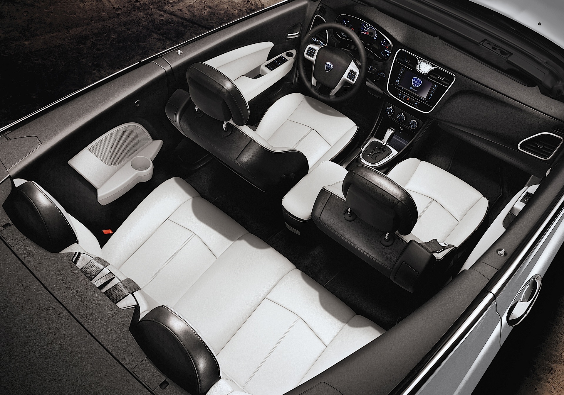 Lancia Flavia Convertible photo 23