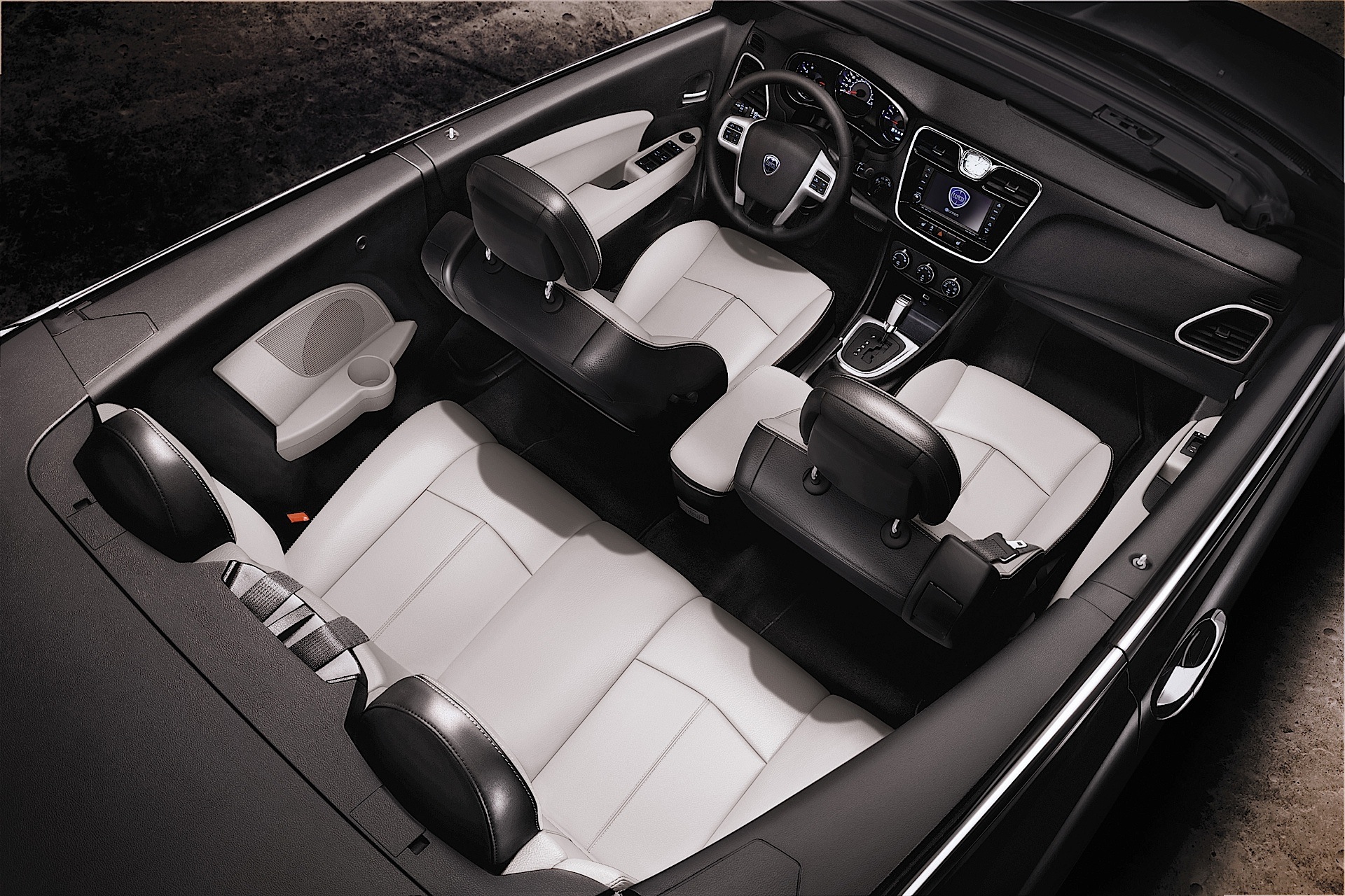 Lancia Flavia Convertible photo 36