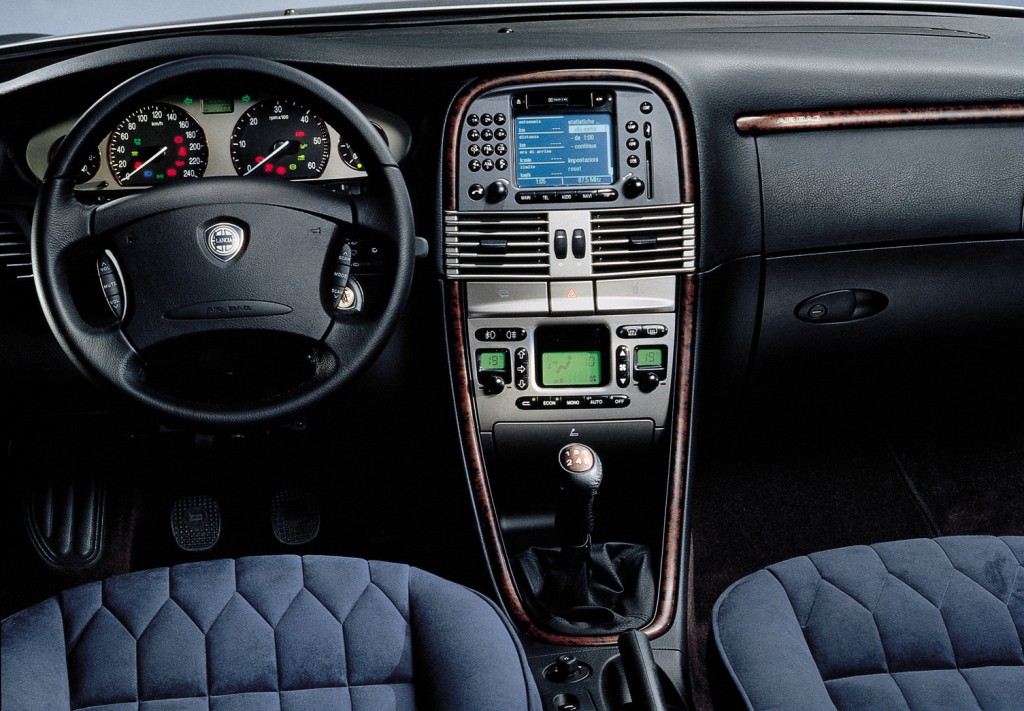 Lancia Lybra Sw photo 36