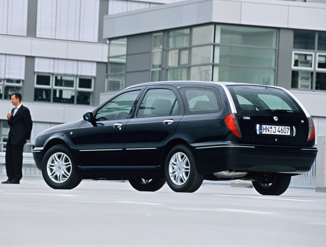 Lancia Lybra Sw foto 8