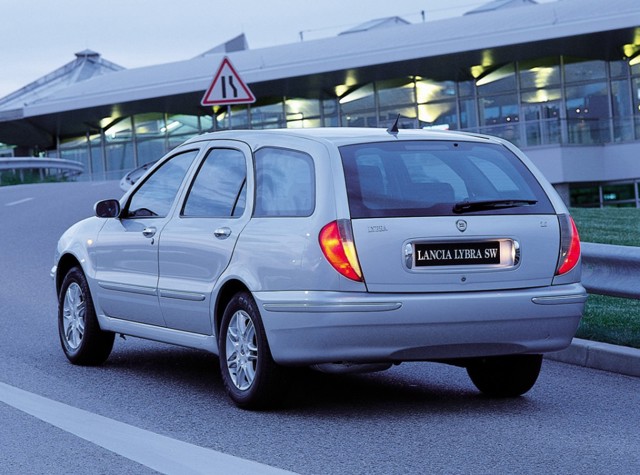 Lancia Lybra Sw foto 11