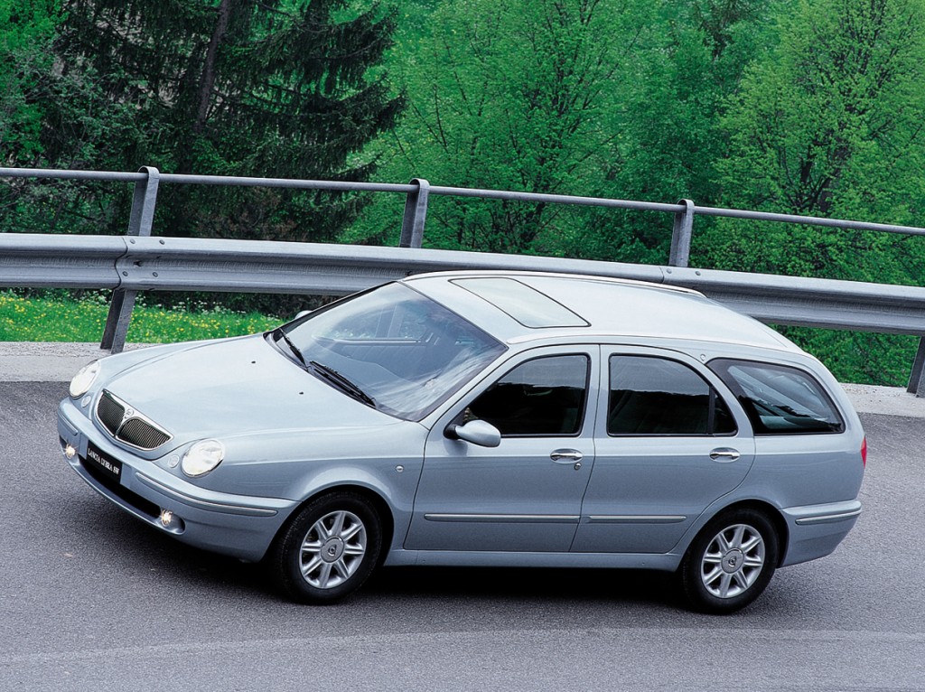 Lancia Lybra Sw photo 13