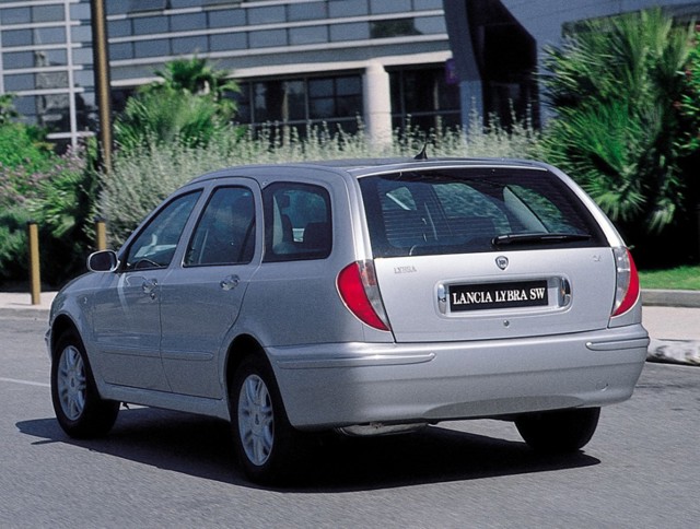 Lancia Lybra Sw foto 16