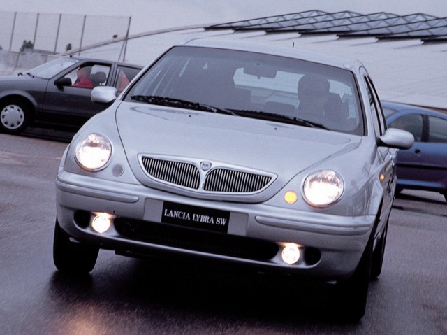 Lancia Lybra Sw foto 18