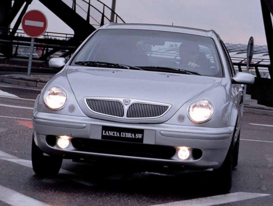 Lancia Lybra Sw photo 19