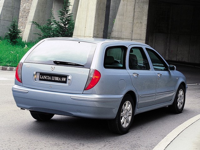 Lancia Lybra Sw foto 28