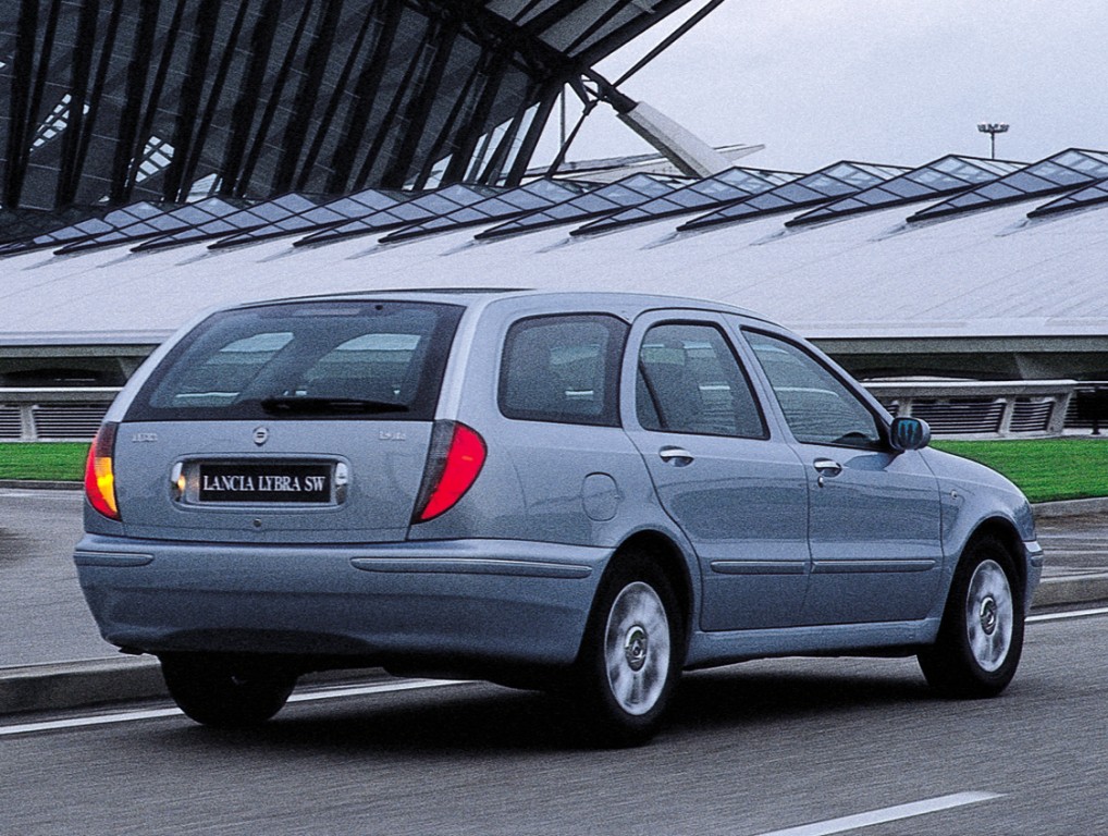 Lancia Lybra Sw photo 29