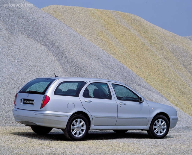 Lancia Lybra Sw foto 4