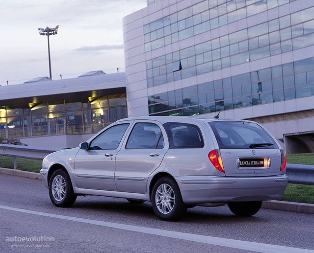 Lancia Lybra Sw foto 5